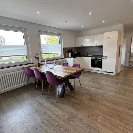 Apartamento Business-apartment Mit 3 Schlafzimmern Und Parkplatz - 5 Im 1 Og Neuss