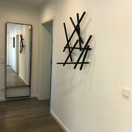 Apartamento Business-apartment Mit 3 Schlafzimmern Und Parkplatz - 5 Im 1 Og Neuss