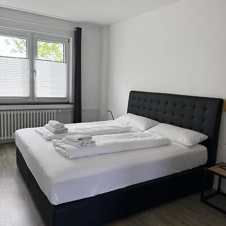Business-apartment Mit 3 Schlafzimmern Und Parkplatz - 5 Im 1 Og