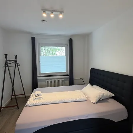 Business-apartment Mit 3 Schlafzimmern Und Parkplatz - 5 Im 1 Og