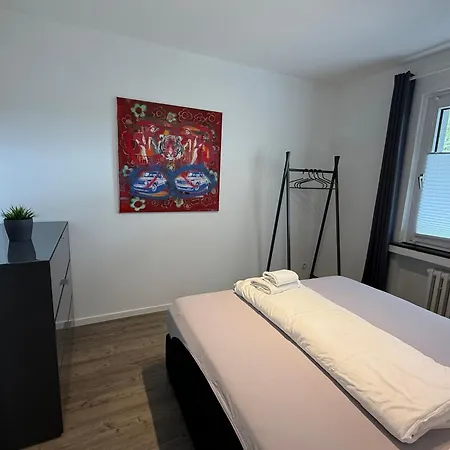 Business-apartment Mit 3 Schlafzimmern Und Parkplatz - 5 Im 1 Og Neuss