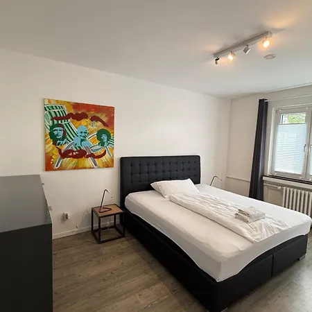 Business-apartment Mit 3 Schlafzimmern Und Parkplatz - 5 Im 1 Og Neuss