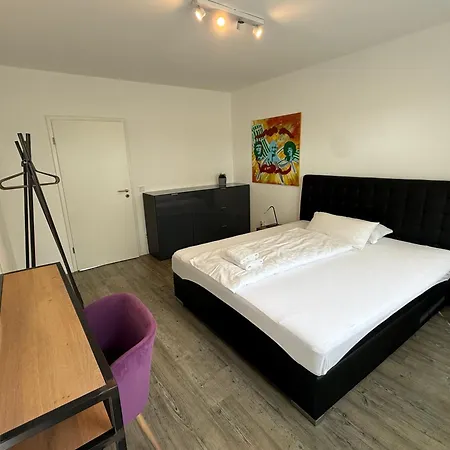 Daire Business-apartment Mit 3 Schlafzimmern Und Parkplatz - 5 Im 1 Og